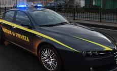 Pagavano  per alterare i concorsi per le forze dell'ordine: 8 arresti