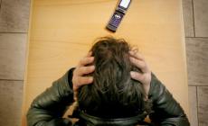 Scopre il vero nome del suo stalker dopo la denuncia. E lui patteggia 8 mesi