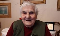 Gino Narseti: compie 101 anni l'ex soldato con il fazzoletto tricolore attorno al collo