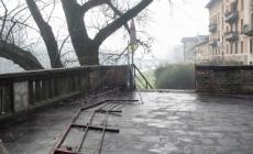 I vandali tornano a colpire tra parco Ducale e torrione visconteo