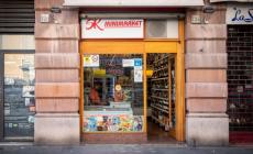 Vignali: «Minimarket e open shop, il Comune non controlla»