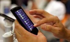 L'Oms: "I telefoni cellulari non sono collegati al cancro al cervello"
