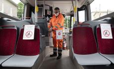 Da domani i posti a sedere su bus e treni possono essere occupati al 100%