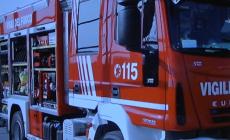 Camion ribaltato, via Emilia chiusa a Calerno