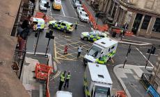 Glasgow, morte 3 persone accoltellate in un hotel. Ferito agente, ucciso l'assalitore