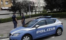 Migliora il giovane accoltellato dal padre
