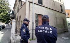 Murati gli accessi della &laquo;casa verde&raquo; in via Trento