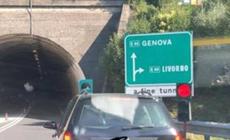 Lavori, chiusure e anche un semaforo: il viaggio da incubo sulle autostrade in Liguria  - Foto 