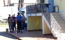 Un morto e una donna ferita, ipotesi di omicidio-suicidio 