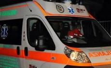 Cade con la moto in un fossato: muore un 44enne