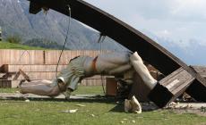 Crolla il "Cristo" di Wojtyla a Brescia: muore un  19enne