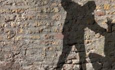 Un fontanellatese entra al bar sanguinante: "Mi hanno aggredito"