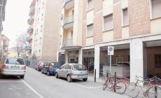 Via Pesenti, raid sotterraneo. Forzate le porte di 11 cantine