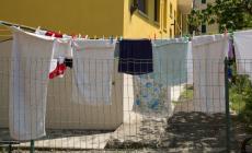 Fidenza, ladri in un condominio: rubano anche i panni stesi