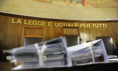 Love story tra prete e donna sposata: risarcito il marito