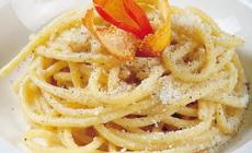 Una ricetta al giorno ... Bucatini alla cacio e pepe