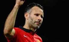 Giggs rifiuta la panchina