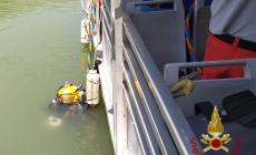 Elicottero nel Tevere, recuperati i corpi delle due vittime
