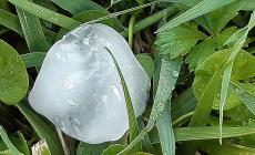 Collecchio, pioggia e grandine col sole. E poi l'arcobaleno - Video e foto