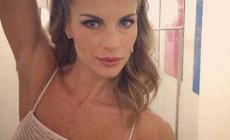 Martina e i 4.000 autoscatti hot