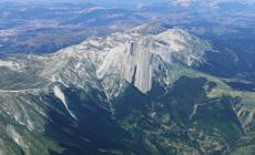 Paura per due escursioniste parmigiane sul Gran Sasso, salvate con l'elicottero - Video