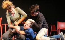 "Tre": riflessioni sulla famiglia al festival teatrale
