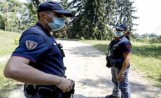 Porta a spasso il cane, 45enne violentata nel parco a Milano