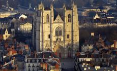 Vasto incendio nella cattedrale di Nantes