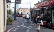 &laquo;Spostatevi, cinesi di m...&raquo;. E poi scatta l'aggressione in via Gramsci