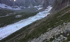 Valanga su un sentiero sopra Courmayeur