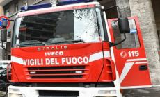 Fidenza, avvolto dalle fiamme mentre prepara il barbecue sul balcone