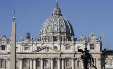 Vaticano: i laici potranno celebrare in via eccezionale nozze e funerali