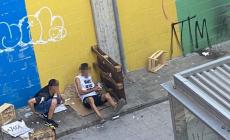 «Scaldano crack dietro alla stazione»