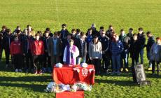 In mille in preghiera per Filippo. Il pap&agrave;: "Aiutateci a ricordarlo"