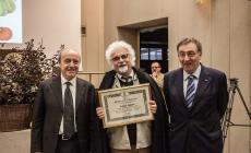 A Patrizio Roversi il tabarro del contadino