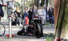 Moto contro auto: tragico schianto in via Montanara