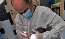 Da Torrile fino in Congo per curare i denti ai bambini