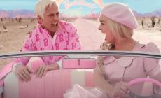 Barbie senza rivali: il film con Margot Robbie domina gli incassi e vola a 27,5 milioni 