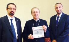 Cariparma Running: pettorale al vescovo