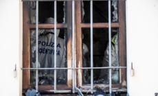 Incendio in viale Tanara, le testimonianze: «Quella ragazza urlava, l'ho presa per mano»