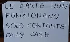 Linee in tilt a Borgotaro: impossibile usare pos e bancomat. È caccia ai contanti