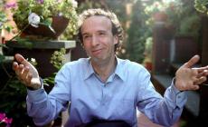 Benigni: "Vorrei tornare in tv con uno spettacolo sull'amore" 