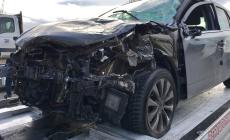 Scontro auto-furgone in via Cremonese: due feriti