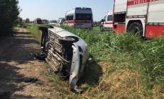 Auto fuori strada a Ronco Campo Canneto: due feriti, paura per un bimbo