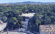Precipita dal muro della terrazza del Pincio, ferita ragazza a Roma 