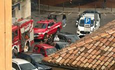 Fidenza, bimbo di tre anni intrappolato in auto