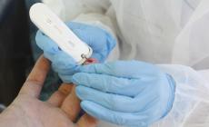 Continuano a salire i contagi in Italia (+379), indice Rt a 0,98. Autorizzato il test al vaccino italiano ReiThera