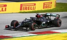 Pole di Hamilton a Silverstone su Bottas e Verstappen