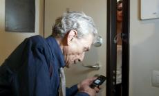 «I truffatori? Sono gentili. Diffidate dei buoni samaritani»