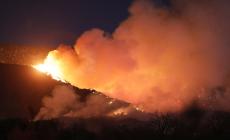 Mega incendio a Los Angeles, 7.800 evacuati